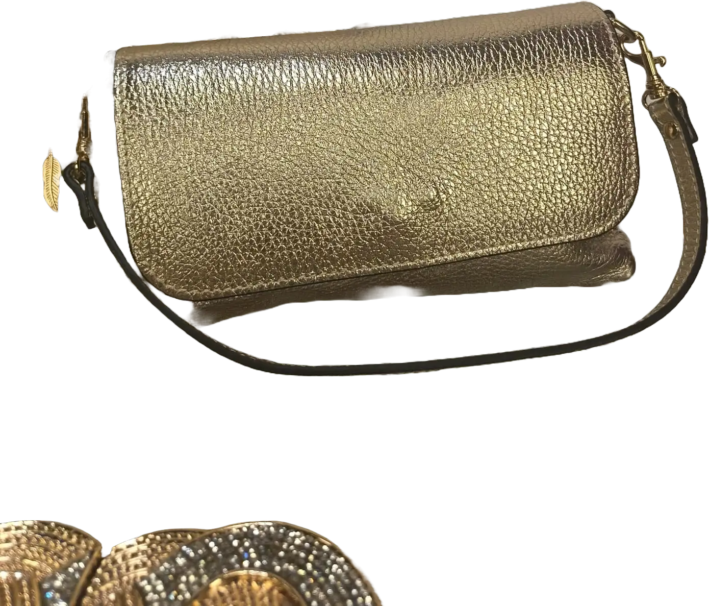 pochette cuir or